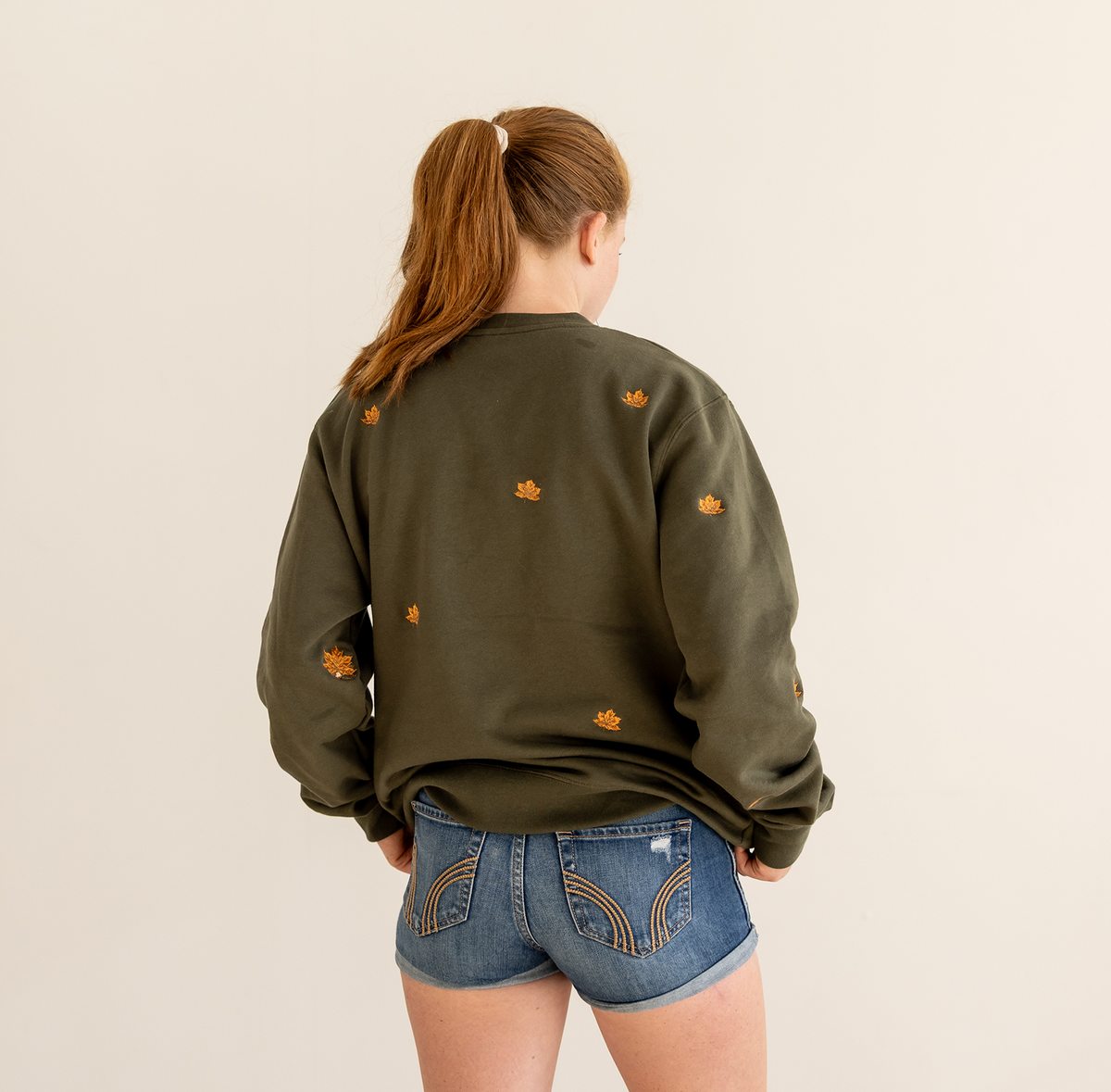 Leaf | Little's| Embroidered Crewneck Sweatshirt