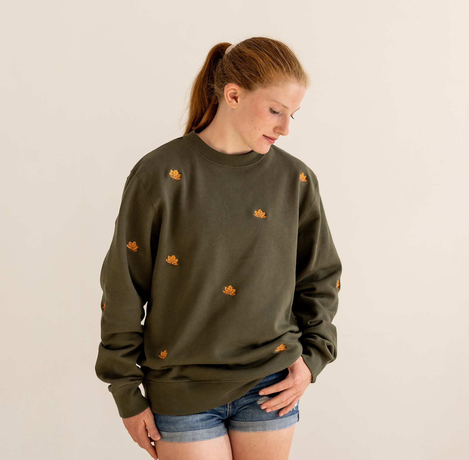 Leaf | Little's| Embroidered Crewneck Sweatshirt