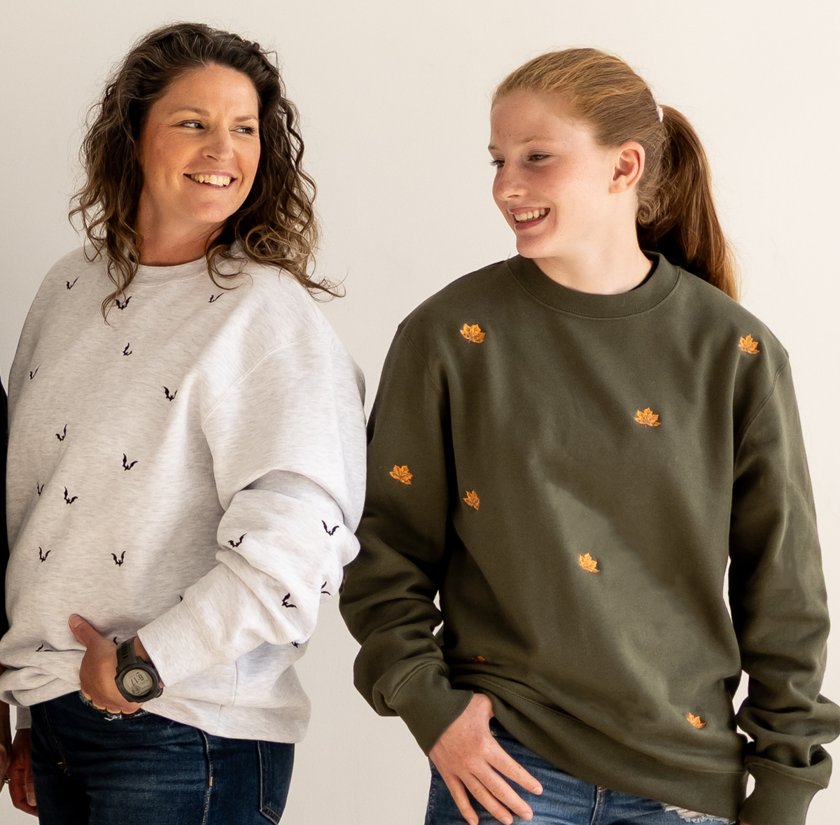 Leaf | Little's| Embroidered Crewneck Sweatshirt